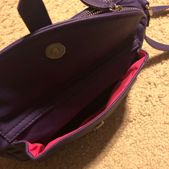 NWOT Purple Crossbody Bag - Picture 4 of 8